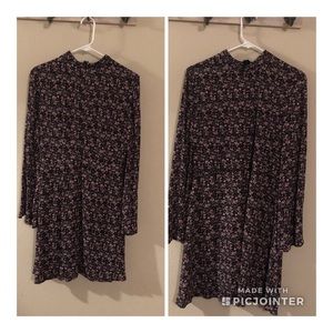 Cute Floral long sleeve dress!